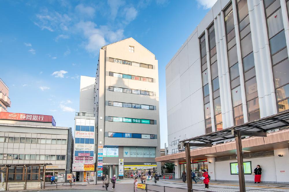 かなさしクリニック（宝町・JR「平塚駅」北口徒歩1分）